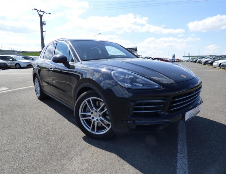 Porsche Cayenne 1