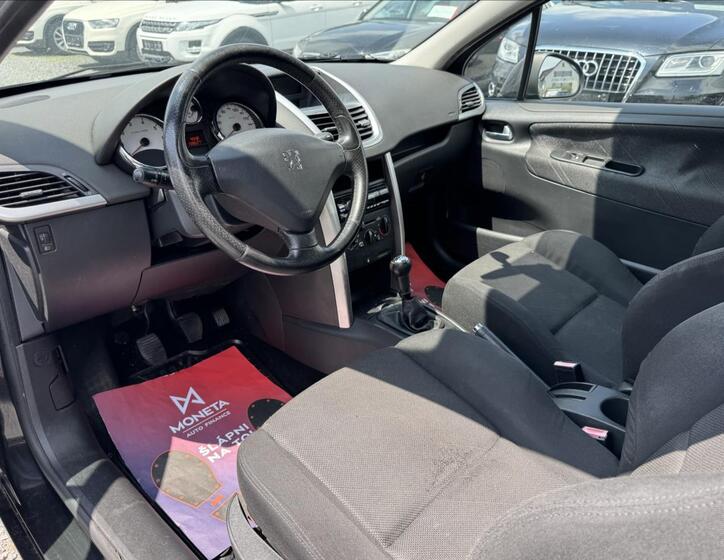 Peugeot 207 10