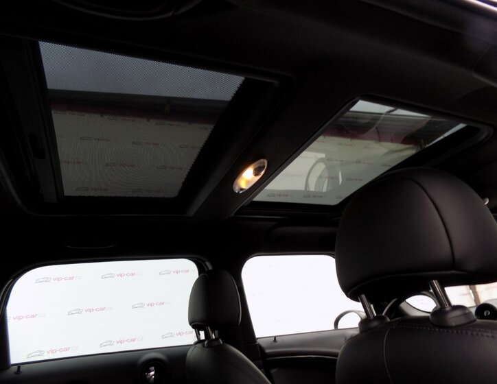 Mini Countryman 21
