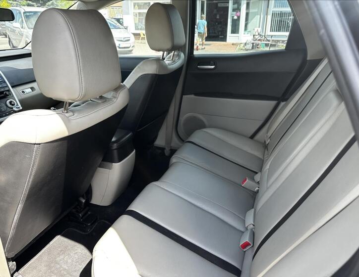 Mazda CX-7 11