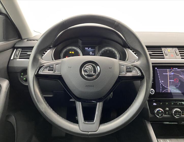 Škoda Octavia 10