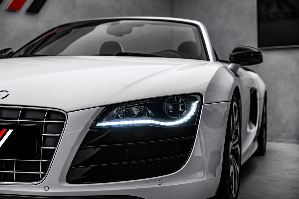 Audi R8