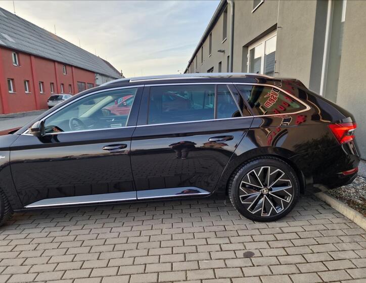 Škoda Superb 44