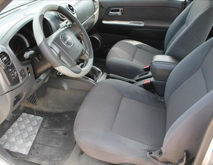 Isuzu D-Max 7