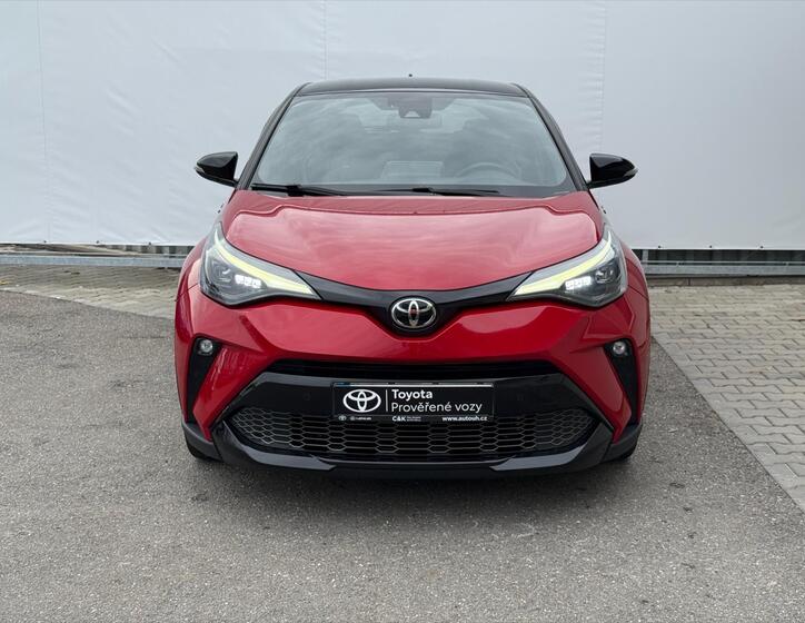 Toyota C-HR 2