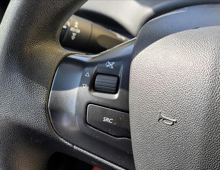 Peugeot 208 39