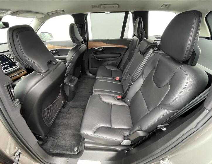 Volvo XC90 15