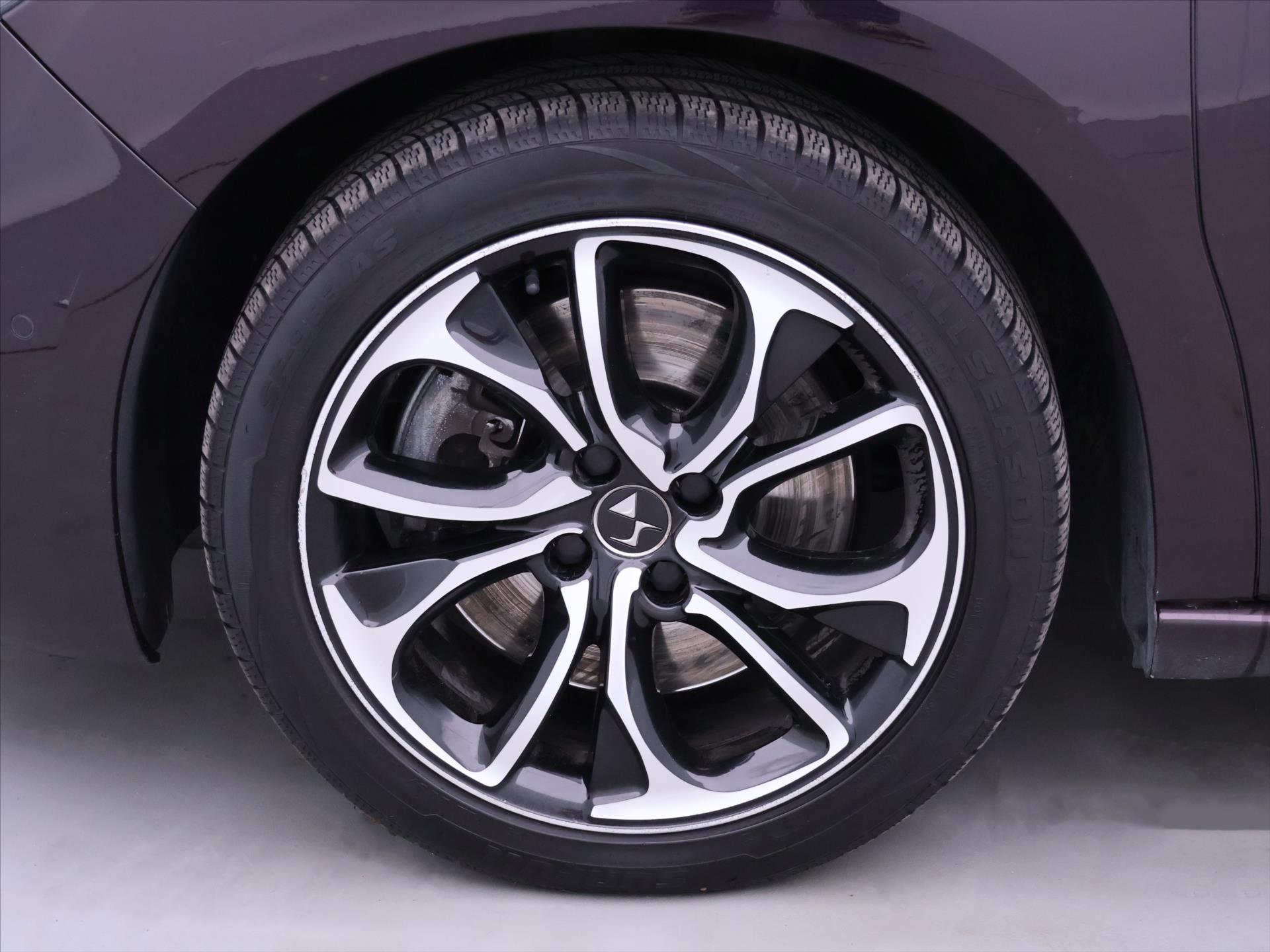 DS Automobiles DS4