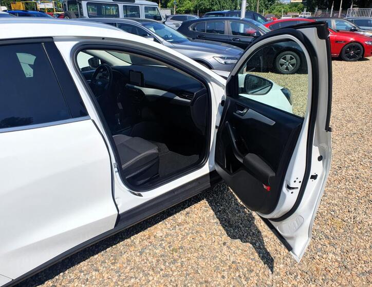 Ford Focus 10