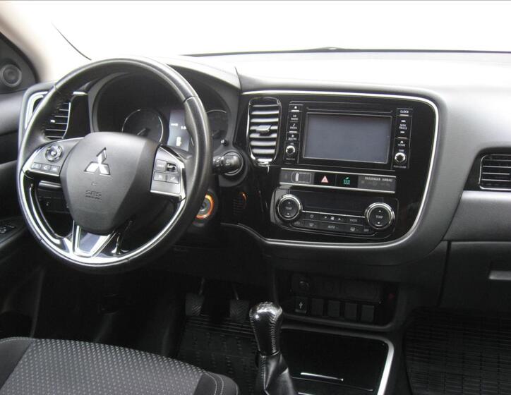 Mitsubishi Outlander 23