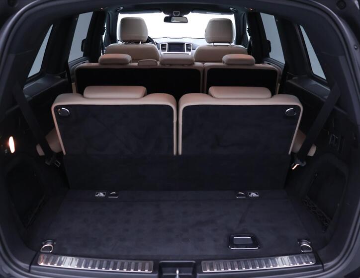 Mercedes-Benz GL 10