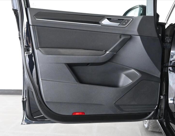 Volkswagen Touran 27