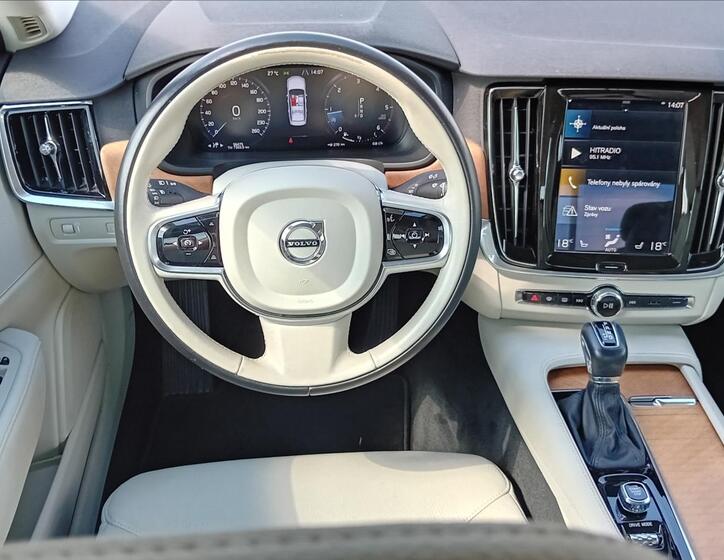Volvo S90 6