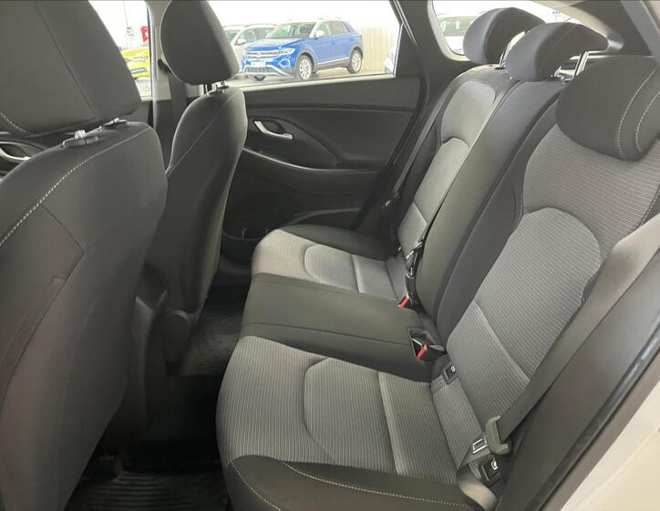 Hyundai i30 19