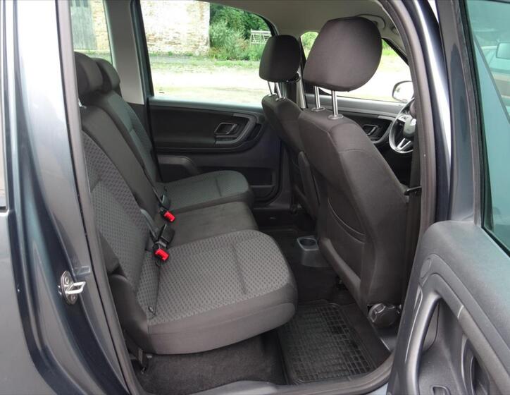 Škoda Roomster 14
