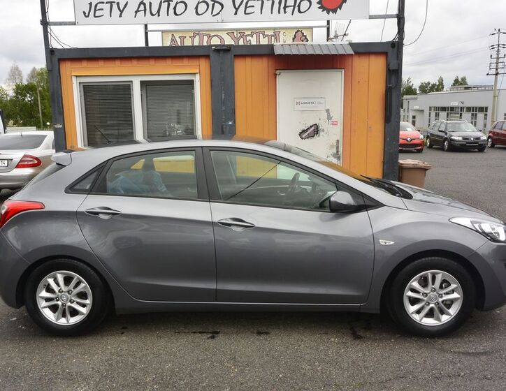 Hyundai i30 4