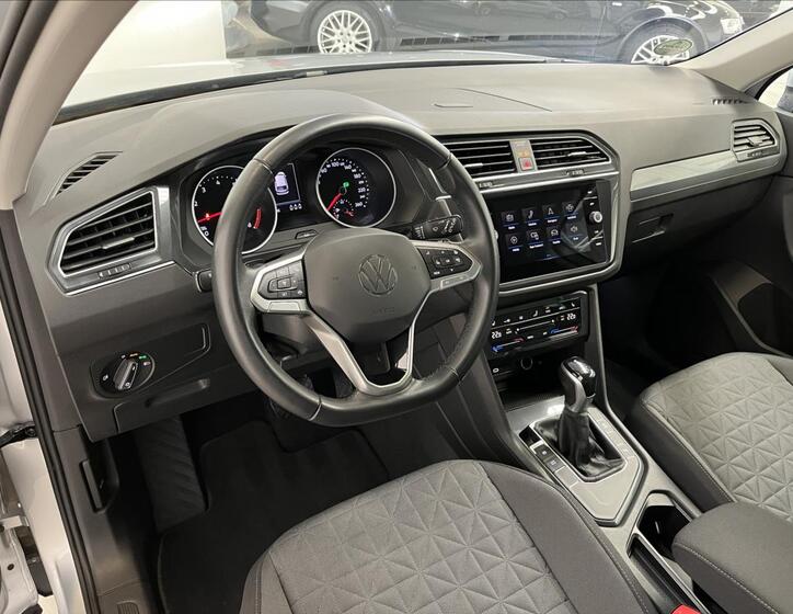 Volkswagen Tiguan 6