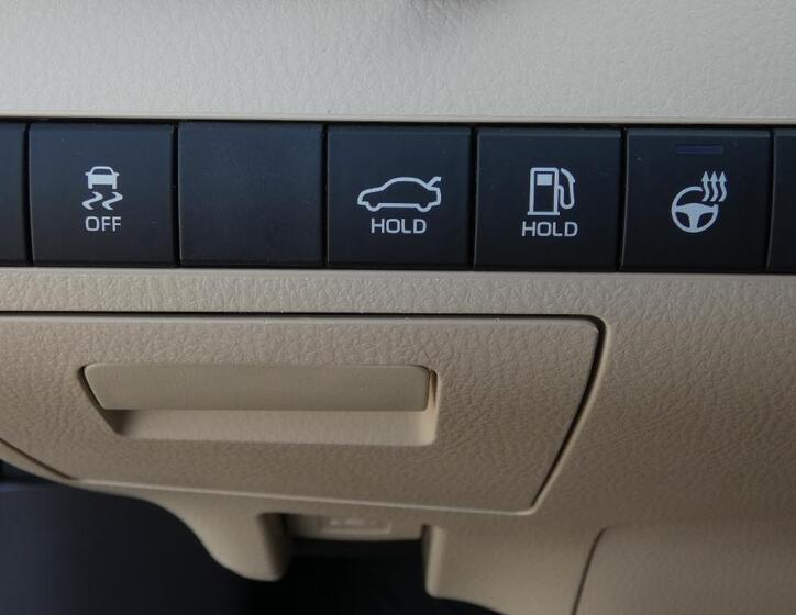 Toyota Camry 11