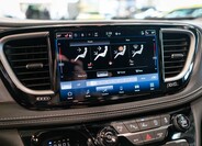 Chrysler Pacifica 26