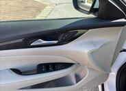 Opel Insignia 9