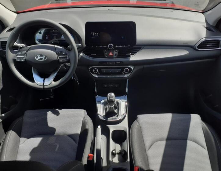 Hyundai i30 4