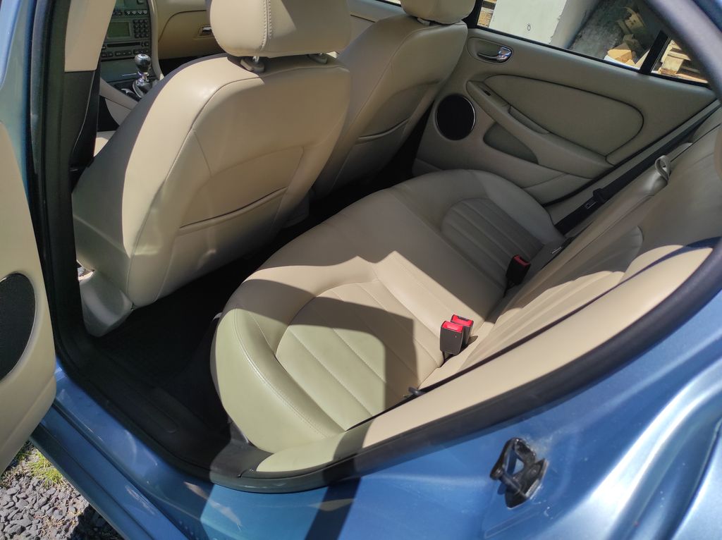 Jaguar X-Type