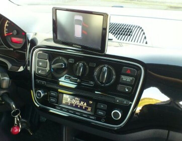 Volkswagen up! 18