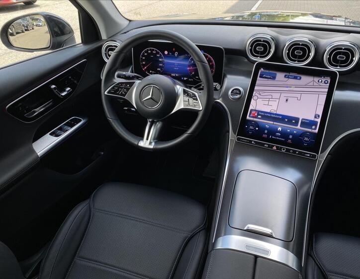 Mercedes-Benz GLC 13