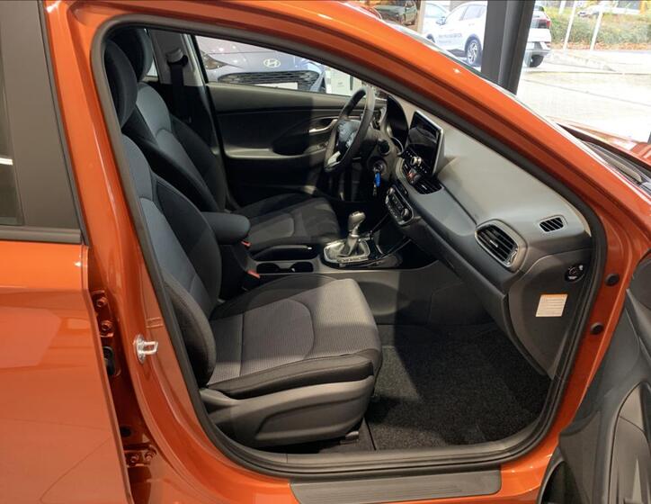 Hyundai i30 38