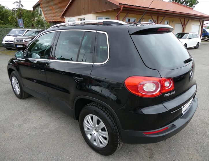 Volkswagen Tiguan 7
