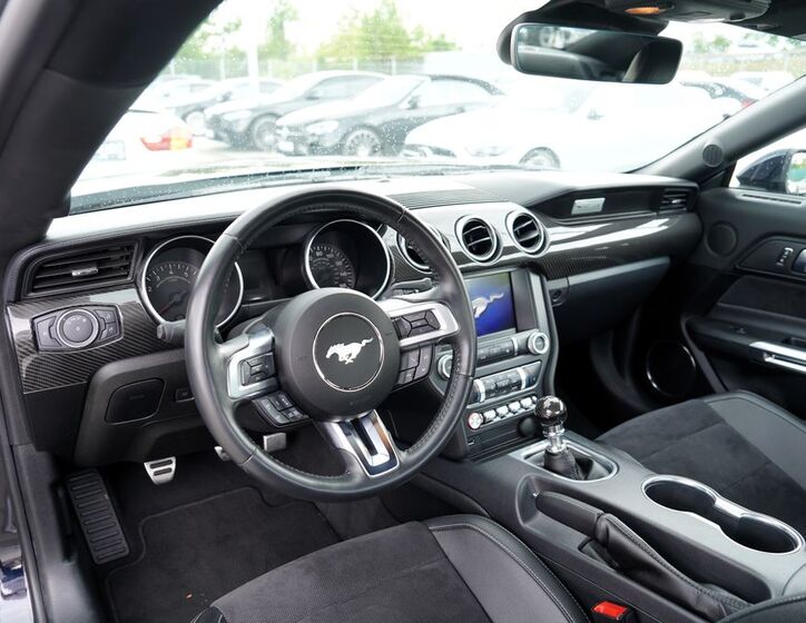 Ford Mustang 23