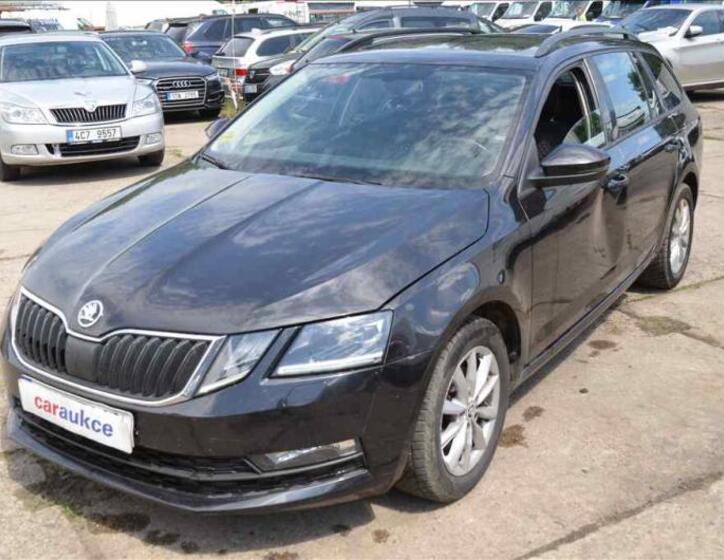 Škoda Octavia 1