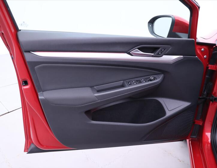 Volkswagen Golf 11