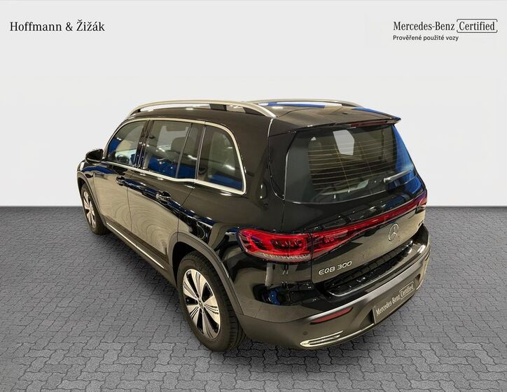 Mercedes-Benz EQB 7