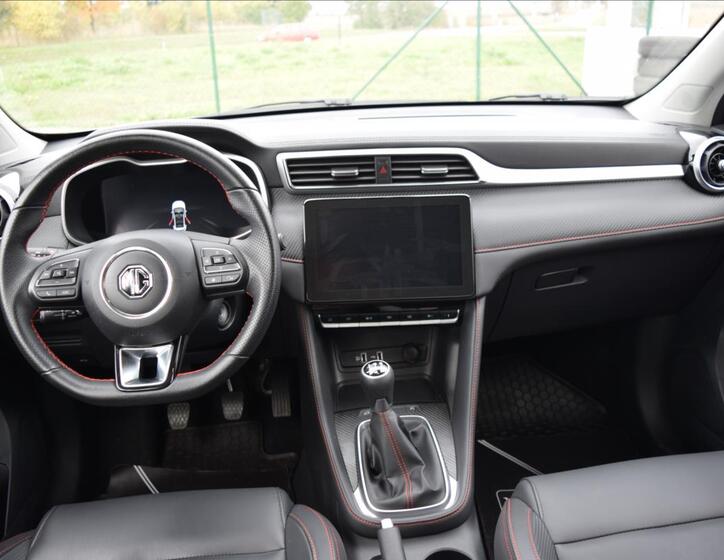 MG ZS 28