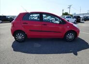 Toyota Yaris 2