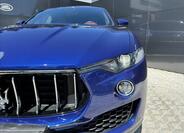 Maserati Levante 19