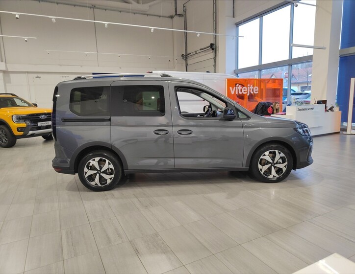 Ford Tourneo Connect 4
