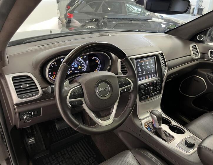 Jeep Grand Cherokee 6