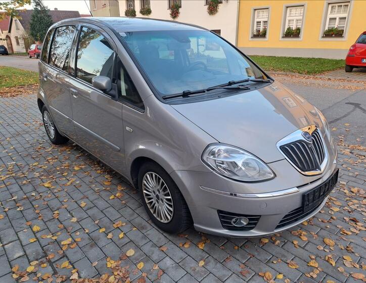 Lancia Musa 15