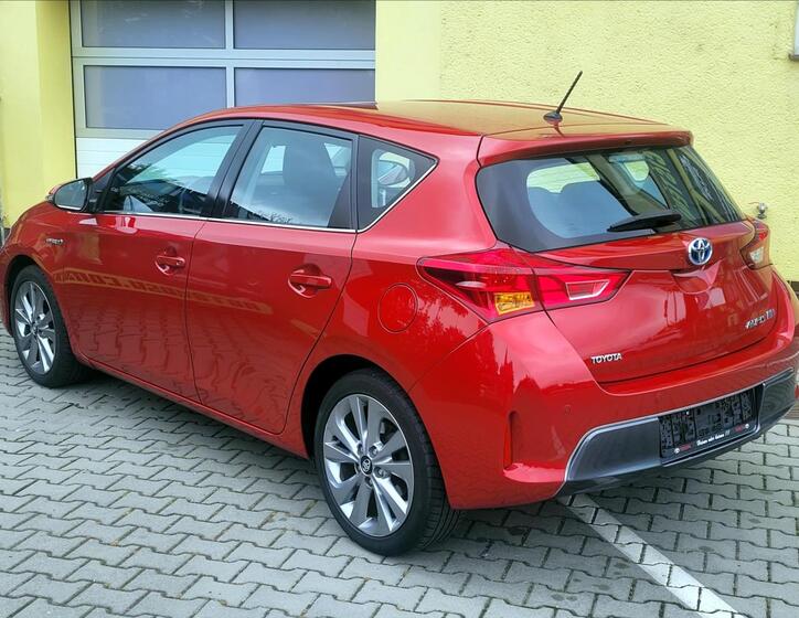 Toyota Auris 9