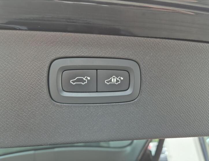 Volvo XC90 12