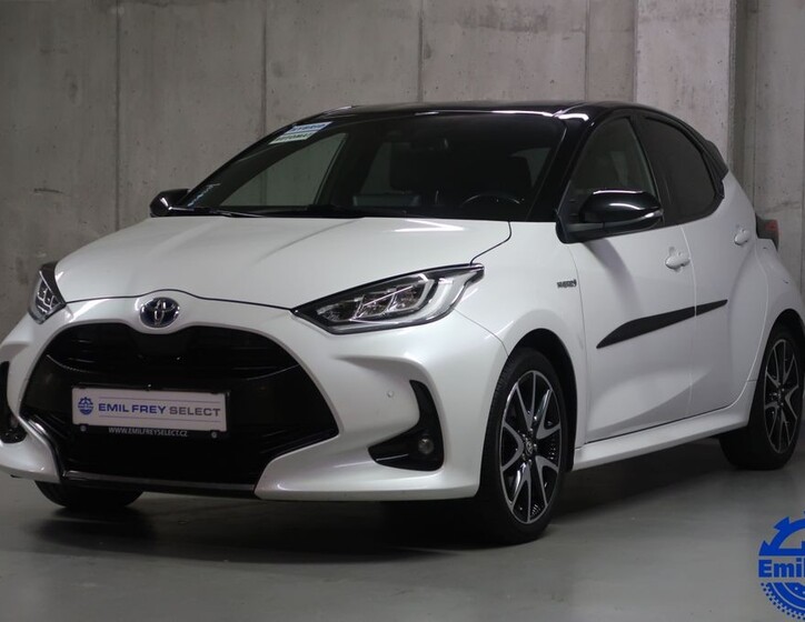 Toyota Yaris 1