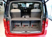 Volkswagen Multivan 32