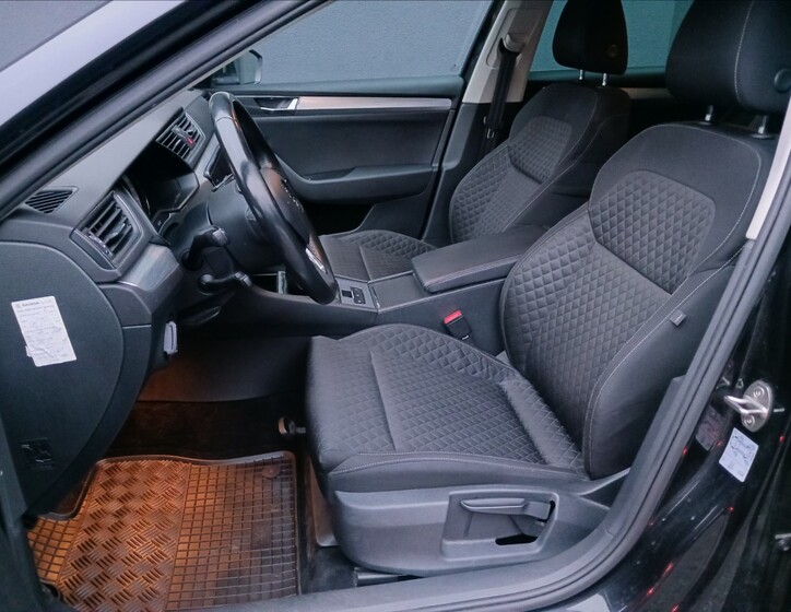 Škoda Superb 8