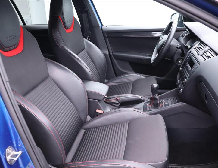 Škoda Octavia 14