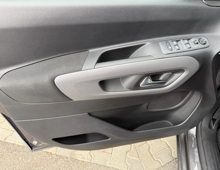 Toyota ProAce 18