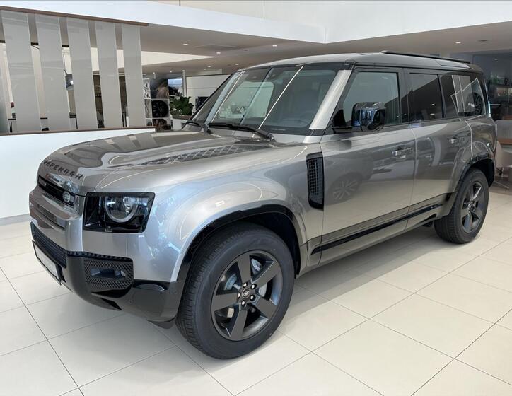 Land Rover Defender 1