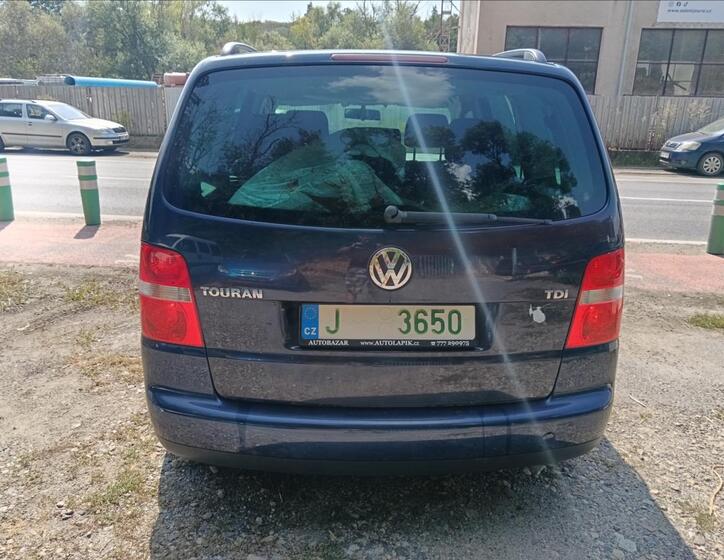 Volkswagen Touran 11