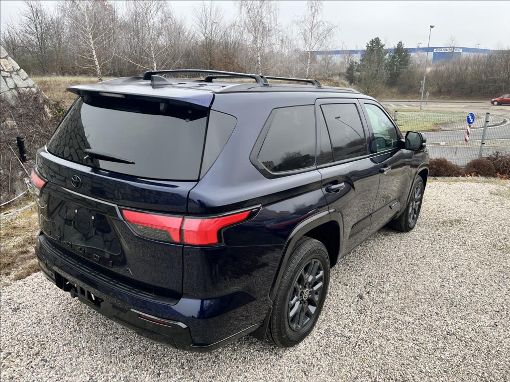 Toyota Sequoia